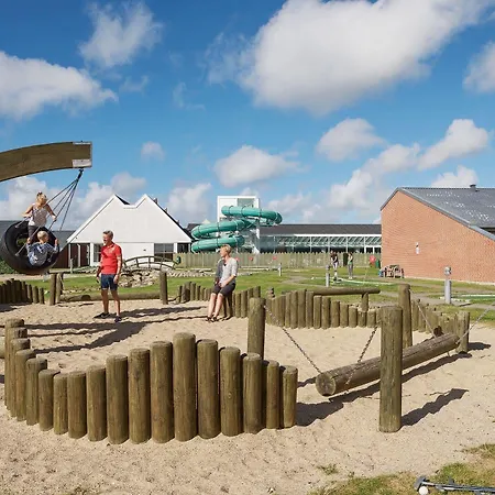 Landal Gronhoj Strand 3* Лёккен